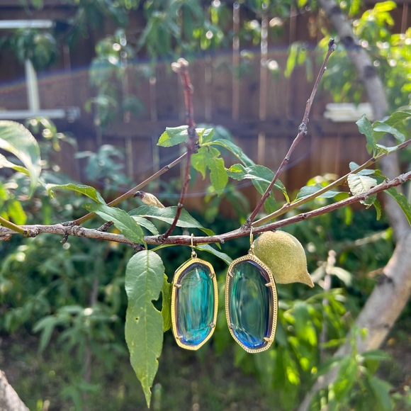 Kendra Scott Iridescent Opalite Elle Earrings - Picture 3 of 5